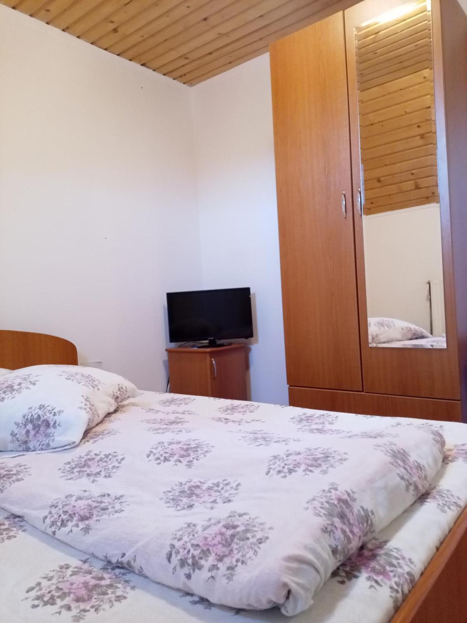 Casa Daniela Hotel Horezu Buitenkant foto